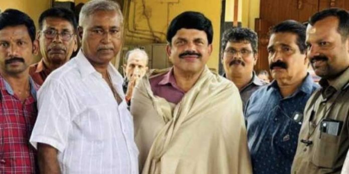 ശ്രീവല്ലഭ മഹാ ക്ഷേത്രത്തിൽ ജില്ലാ കളക്ടർ എ ഷിബു ഐഎഎസ് സന്ദർശനം നടത്തി ശ്രീവല്ലഭ മഹാ ക്ഷേത്രത്തിൽ ജില്ലാ കളക്ടർ എ ഷിബു ഐഎഎസ് സന്ദർശനം നടത്തി