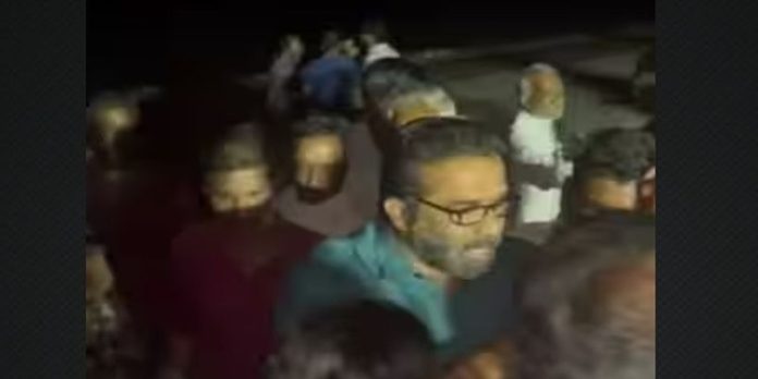 മത്സ്യത്തൊഴിലാളിയെ കടലില് കാണാതായ സംഭവം: എച്ച് സലാം എംഎല്എക്കെതിരെ ജനരോഷം മത്സ്യത്തൊഴിലാളിയെ കടലില് കാണാതായ സംഭവം: എച്ച് സലാം എംഎല്എക്കെതിരെ ജനരോഷം