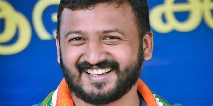 വ്യാജ തിരിച്ചറിയൽ കാർഡ് ; രാഹുൽ മാങ്കൂട്ടത്തിലിന്റെ വിശ്വസ്തരായ യൂത്ത് കോൺഗ്രസ് നേതാക്കൾ ഒളിവിൽ വ്യാജ തിരിച്ചറിയൽ കാർഡ് ; രാഹുൽ മാങ്കൂട്ടത്തിലിന്റെ വിശ്വസ്തരായ യൂത്ത് കോൺഗ്രസ് നേതാക്കൾ ഒളിവിൽ