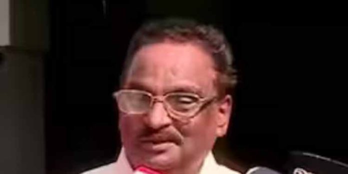 ആഡംബര ബസിനെ ന്യായികരിച്ച് സിപിഎം കേന്ദ്ര കമ്മിറ്റി അംഗം എ കെ ബാലന് ആഡംബര ബസിനെ ന്യായികരിച്ച് സിപിഎം കേന്ദ്ര കമ്മിറ്റി അംഗം എ കെ ബാലന്