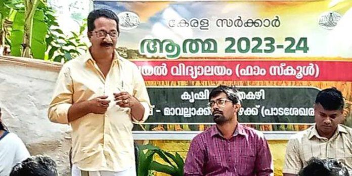ഫാം സ്കൂൾ- നെൽകൃഷി പദ്ധതി ആരംഭിച്ചു ഫാം സ്കൂൾ- നെൽകൃഷി പദ്ധതി ആരംഭിച്ചു