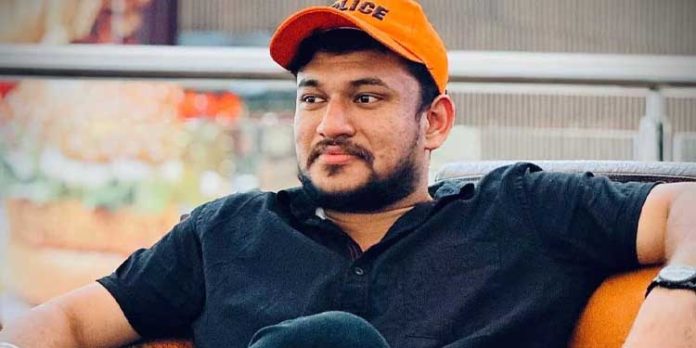 സോഷ്യൽ മീഡിയയിലൂടെ പോലീസിന് ഭീഷണി ; അർജുൻ ആയങ്കിക്കെതിരെ വീണ്ടും കേസ് സോഷ്യൽ മീഡിയയിലൂടെ പോലീസിന് ഭീഷണി ; അർജുൻ ആയങ്കിക്കെതിരെ വീണ്ടും കേസ്