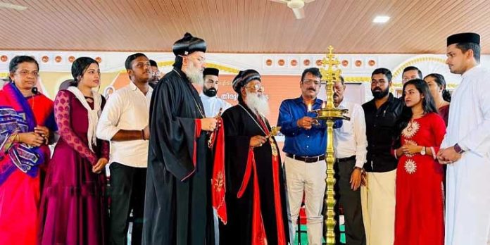 പേട്രൻസ് ഡേ ദിനാഘോഷവും വിദ്യാർത്ഥി സംഗമവും പരുമലയിൽ നടന്നു പേട്രൻസ് ഡേ ദിനാഘോഷവും വിദ്യാർത്ഥി സംഗമവും പരുമലയിൽ നടന്നു