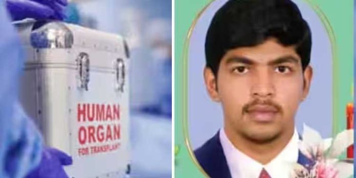 ഹരിനാരായണനെ വെന്റിലേറ്ററിൽ നിന്നും മാറ്റി ; ആരോഗ്യനില തൃപ്തികരം ഹരിനാരായണനെ വെന്റിലേറ്ററിൽ നിന്നും മാറ്റി ; ആരോഗ്യനില തൃപ്തികരം