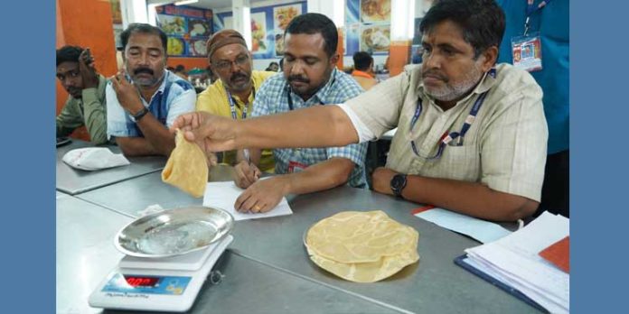 അധിക വില ഈടാക്കൽ അളവ് കുറവ് : അമ്പത്തി ആറായിരം രൂപ പിഴയിട്ട് ലീഗൽ മെട്രോളജി വകുപ്പ് അധിക വില ഈടാക്കൽ അളവ് കുറവ് : അമ്പത്തി ആറായിരം രൂപ പിഴയിട്ട് ലീഗൽ മെട്രോളജി വകുപ്പ്