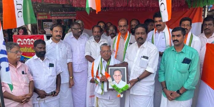 കൊടുമൺ ജി ഗോപിനാഥൻ നായരുടെ ഛായാചിത്രം ഐഎൻടിയുസി ജില്ലാ സമ്മേളന നഗരിയിൽ എത്തിച്ചേർന്നു കൊടുമൺ ജി ഗോപിനാഥൻ നായരുടെ ഛായാചിത്രം ഐഎൻടിയുസി ജില്ലാ സമ്മേളന നഗരിയിൽ എത്തിച്ചേർന്നു