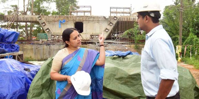 അബാന് മേല്പ്പാലം ; നിര്മാണ പ്രവര്ത്തനങ്ങള് വിലയിരുത്തി മന്ത്രി വീണാ ജോര്ജ് അബാന് മേല്പ്പാലം ; നിര്മാണ പ്രവര്ത്തനങ്ങള് വിലയിരുത്തി മന്ത്രി വീണാ ജോര്ജ്