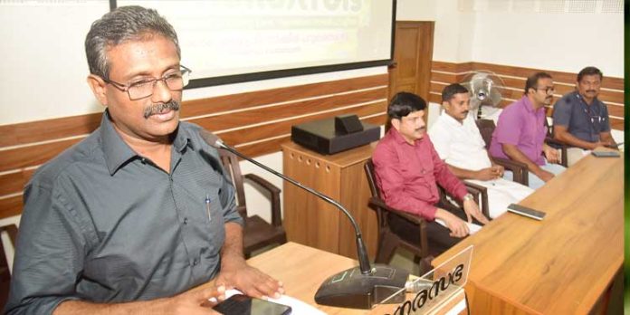 ശുചിത്വം സാമൂഹിക അവബോധമായി മാറണം ; അഡ്വ. ടി സക്കീര് ഹുസൈന് ശുചിത്വം സാമൂഹിക അവബോധമായി മാറണം ; അഡ്വ. ടി സക്കീര് ഹുസൈന്