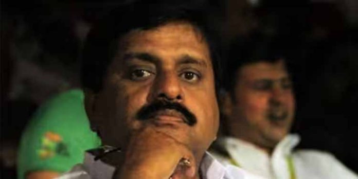 ഫേസ്ബുക്കിലൂടെ അപമാനിച്ചു ; അപകീർത്തി കേസ് ഫയൽ ചെയ്ത് കോൺഗ്രസ് നേതാവ് വി.എസ്.ശിവകുമാർ ഫേസ്ബുക്കിലൂടെ അപമാനിച്ചു ; അപകീർത്തി കേസ് ഫയൽ ചെയ്ത് കോൺഗ്രസ് നേതാവ് വി.എസ്.ശിവകുമാർ