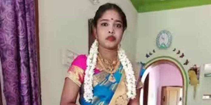 വൈദ്യുത കമ്പിയിൽ അബദ്ധത്തിൽ ചവിട്ടി യുവതിക്കും ഒമ്പത് മാസം പ്രായമുള്ള മകൾക്കും ദാരുണാന്ത്യം വൈദ്യുത കമ്പിയിൽ അബദ്ധത്തിൽ ചവിട്ടി യുവതിക്കും ഒമ്പത് മാസം പ്രായമുള്ള മകൾക്കും ദാരുണാന്ത്യം