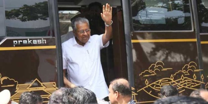 നവകേരള സദസ്സിൽ സ്കൂൾ കുട്ടികൾ: ഇളം മനസ്സിൽ കള്ളമില്ല, വരണ്ടെന്ന് പറഞ്ഞിട്ടും കുട്ടികൾ വരുന്നു : മുഖ്യമന്ത്രി നവകേരള സദസ്സിൽ സ്കൂൾ കുട്ടികൾ: ഇളം മനസ്സിൽ കള്ളമില്ല, വരണ്ടെന്ന് പറഞ്ഞിട്ടും കുട്ടികൾ വരുന്നു : മുഖ്യമന്ത്രി