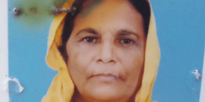 കോഴിക്കോട് നിന്നും കാണാതായ മധ്യവയസ്കയെ കൊന്ന് കൊക്കയിൽ തള്ളി കോഴിക്കോട് നിന്നും കാണാതായ മധ്യവയസ്കയെ കൊന്ന് കൊക്കയിൽ തള്ളി