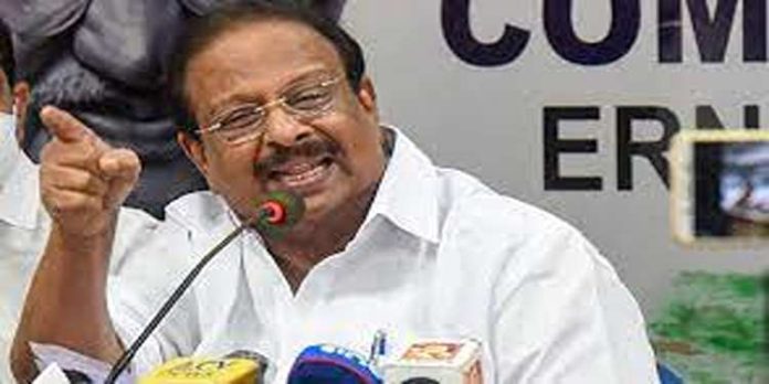 പട്ടിണിയിലായ കേരളത്തിൽ ധൂർത്ത് നടത്തുന്ന പിണറായിക്ക് നാണമുണ്ടോയെന്ന് കെ സുധാകരൻ പട്ടിണിയിലായ കേരളത്തിൽ ധൂർത്ത് നടത്തുന്ന പിണറായിക്ക് നാണമുണ്ടോയെന്ന് കെ സുധാകരൻ