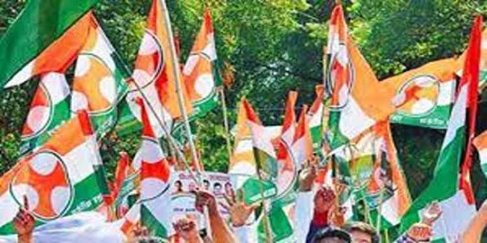 യൂത്ത് കോൺഗ്രസ് തിരഞ്ഞെടുപ്പ്: ഫലപ്രഖ്യാപനത്തിന് പിന്നാലെ എ ഗ്രൂപ്പിലെ ഭിന്നത കൂടുതൽ പ്രകടം യൂത്ത് കോൺഗ്രസ് തിരഞ്ഞെടുപ്പ്: ഫലപ്രഖ്യാപനത്തിന് പിന്നാലെ എ ഗ്രൂപ്പിലെ ഭിന്നത കൂടുതൽ പ്രകടം