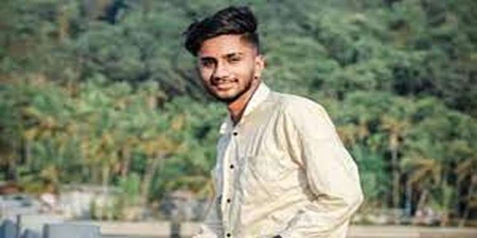 കണ്ണൂരിൽ ബൈക്കപകടത്തിൽപ്പെട്ട് ചികിത്സയിലായിരുന്ന യുവാവ് മരിച്ചു കണ്ണൂരിൽ ബൈക്കപകടത്തിൽപ്പെട്ട് ചികിത്സയിലായിരുന്ന യുവാവ് മരിച്ചു
