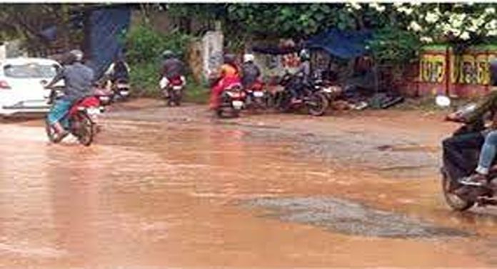 വെള്ളക്കെട്ട്: കാലാവസ്ഥാ മുന്നറിയിപ്പ് നൽകുന്നതിലെ കേന്ദ്രസർക്കാർ അവഗണനയെന്ന് തിരുവനന്തപുരം നഗരസഭ വെള്ളക്കെട്ട്: കാലാവസ്ഥാ മുന്നറിയിപ്പ് നൽകുന്നതിലെ കേന്ദ്രസർക്കാർ അവഗണനയെന്ന് തിരുവനന്തപുരം നഗരസഭ