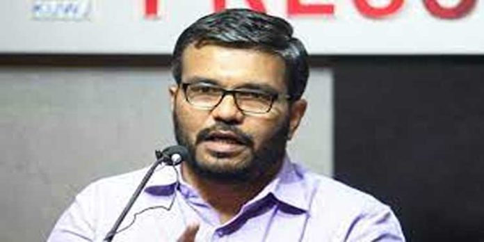 ലൈഫ് പദ്ധതിയുടെയടക്കം പേര് മാറ്റാൻ കേന്ദ്രം സമ്മർദ്ദം ചെലുത്തുന്നുവെന്ന് മന്ത്രി എം ബി രാജേഷ് ലൈഫ് പദ്ധതിയുടെയടക്കം പേര് മാറ്റാൻ കേന്ദ്രം സമ്മർദ്ദം ചെലുത്തുന്നുവെന്ന് മന്ത്രി എം ബി രാജേഷ്
