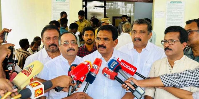 കർഷക ആത്മഹത്യയ്ക്ക് സർക്കാർ മറുപടി പറയണം ; ആന്റോ ആൻറണി എംപി, അഡ്വ.വർഗ്ഗീസ് മാമ്മൻ കർഷക ആത്മഹത്യയ്ക്ക് സർക്കാർ മറുപടി പറയണം ; ആന്റോ ആൻറണി എംപി, അഡ്വ.വർഗ്ഗീസ് മാമ്മൻ