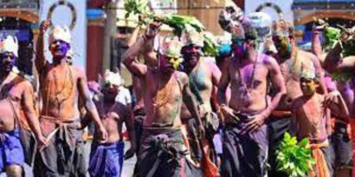 പ്രസിദ്ധമായ എരുമേലി പേട്ടയ്ക്കും ശബരിമല തീർഥാടനത്തിനുമായി അമ്പലപ്പുഴ ദേശക്കാർ ഒരുക്കം തുടങ്ങി പ്രസിദ്ധമായ എരുമേലി പേട്ടയ്ക്കും ശബരിമല തീർഥാടനത്തിനുമായി അമ്പലപ്പുഴ ദേശക്കാർ ഒരുക്കം തുടങ്ങി