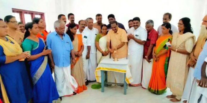 ഏഴംകുളം ഗവ.എൽപി സ്കൂളിലെ പുതിയ കെട്ടിടത്തിന്റെ ഉദ്ഘാടനം നടന്നു ഏഴംകുളം ഗവ.എൽപി സ്കൂളിലെ പുതിയ കെട്ടിടത്തിന്റെ ഉദ്ഘാടനം നടന്നു