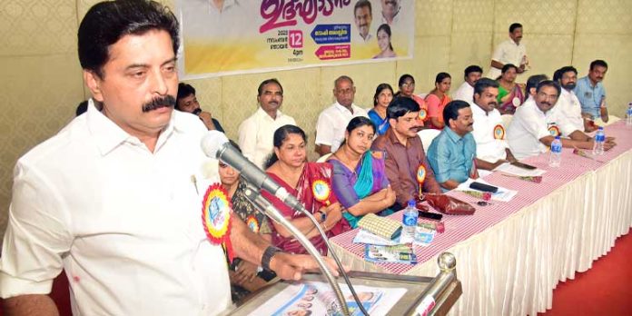 രണ്ടു വർഷത്തിനുള്ളിൽ സംസ്ഥാനത്ത് എല്ലാ സ്ഥലങ്ങളിലും പൂർണ്ണമായി കുടിവെള്ളമെത്തിക്കും : മന്ത്രി റോഷി അഗസ്റ്റിൻ രണ്ടു വർഷത്തിനുള്ളിൽ സംസ്ഥാനത്ത് എല്ലാ സ്ഥലങ്ങളിലും പൂർണ്ണമായി കുടിവെള്ളമെത്തിക്കും : മന്ത്രി റോഷി അഗസ്റ്റിൻ