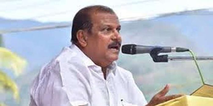 ഹിന്ദു, ക്രിസ്ത്യൻ ജനസംഖ്യ കുറയുന്നു: മുസ്ലിം സ്ത്രീകൾക്ക് എട്ടും പത്തും പ്രസവിച്ചിട്ടും മതിയാകുന്നില്ലെന്ന് പിസി ജോർജ് ഹിന്ദു, ക്രിസ്ത്യൻ ജനസംഖ്യ കുറയുന്നു: മുസ്ലിം സ്ത്രീകൾക്ക് എട്ടും പത്തും പ്രസവിച്ചിട്ടും മതിയാകുന്നില്ലെന്ന് പിസി ജോർജ്