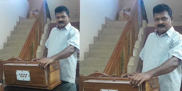 ഹാർമോണിയത്തിന്റെ നാദം കോന്നിയിലും അലയടിക്കുന്നു ഹാർമോണിയത്തിന്റെ നാദം കോന്നിയിലും അലയടിക്കുന്നു