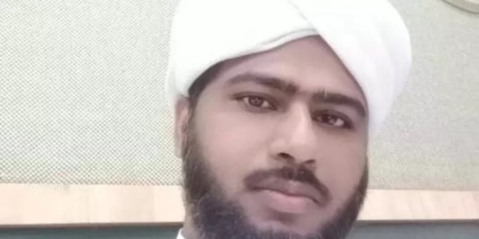 മലയാളി യുവ മതപണ്ഡിതൻ ജിദ്ദയിൽ നിര്യാതനായി മലയാളി യുവ മതപണ്ഡിതൻ ജിദ്ദയിൽ നിര്യാതനായി