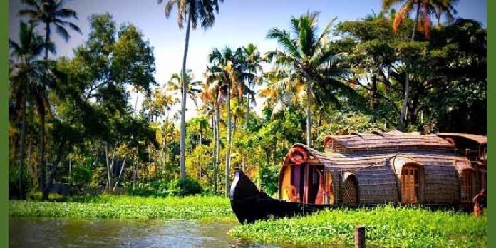 കേരളം കാണാൻ ഇതിലും മികച്ച സമയം വെറെയില്ല കേരളം കാണാൻ ഇതിലും മികച്ച സമയം വെറെയില്ല