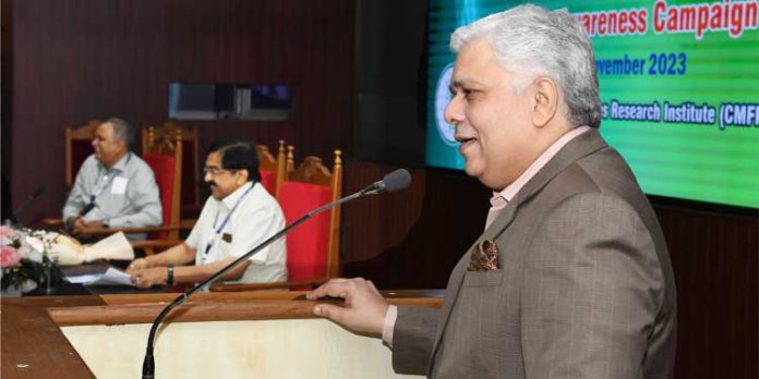 പുതുതലമുറയെ മൂല്യബോധമുള്ളവരായി വളർത്തണം : ജസ്റ്റിസ് ദേവൻ രാമചന്ദ്രൻ പുതുതലമുറയെ മൂല്യബോധമുള്ളവരായി വളർത്തണം : ജസ്റ്റിസ് ദേവൻ രാമചന്ദ്രൻ