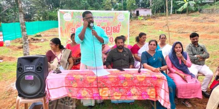 മുളകിന്റെ എരിവ് പന്തളം തെക്കേക്കരയ്ക്ക് ഇനി മധുരമാകും : ചിറ്റയം ഗോപകുമാര് മുളകിന്റെ എരിവ് പന്തളം തെക്കേക്കരയ്ക്ക് ഇനി മധുരമാകും : ചിറ്റയം ഗോപകുമാര്