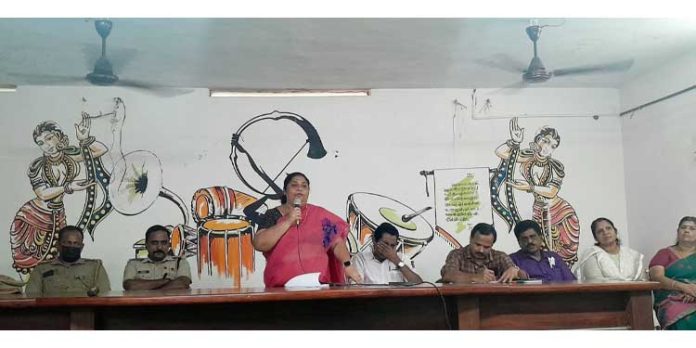 കോന്നിയിൽ ശബരിമല അവലോകനയോഗം ചേർന്നു കോന്നിയിൽ ശബരിമല അവലോകനയോഗം ചേർന്നു
