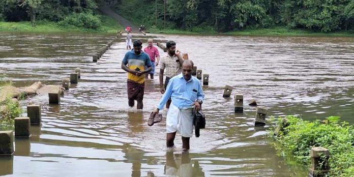 കാത്തിരിപ്പിന് വിരാമം ; കുരുമ്പൻ മൂഴി ഇരുമ്പ് പാലം നിർമ്മാണത്തിനുള്ള ടെൻഡറായി കാത്തിരിപ്പിന് വിരാമം ; കുരുമ്പൻ മൂഴി ഇരുമ്പ് പാലം നിർമ്മാണത്തിനുള്ള ടെൻഡറായി