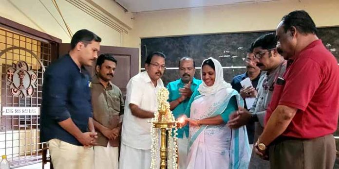 കോന്നി ഗാന്ധിഭവൻ ദേവലോകത്തിന്റെ സ്നേഹപ്രയാണം 300-ാംദിന സംഗമം നടന്നു കോന്നി ഗാന്ധിഭവൻ ദേവലോകത്തിന്റെ സ്നേഹപ്രയാണം 300-ാംദിന സംഗമം നടന്നു