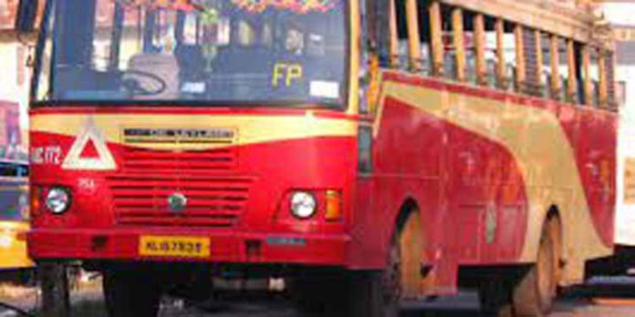 ബസ് സര്വീസില്ല ; ദുരിതത്തില് വിദ്യാര്ഥികള് ബസ് സര്വീസില്ല ; ദുരിതത്തില് വിദ്യാര്ഥികള്