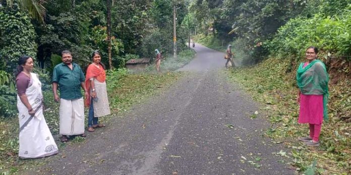 ശബരിമല പാത മുന്നൊരുക്കം പഴവങ്ങാടി ഗ്രാമപഞ്ചായത്ത് നേതൃത്വത്തില് നടത്തി ശബരിമല പാത മുന്നൊരുക്കം പഴവങ്ങാടി ഗ്രാമപഞ്ചായത്ത് നേതൃത്വത്തില് നടത്തി