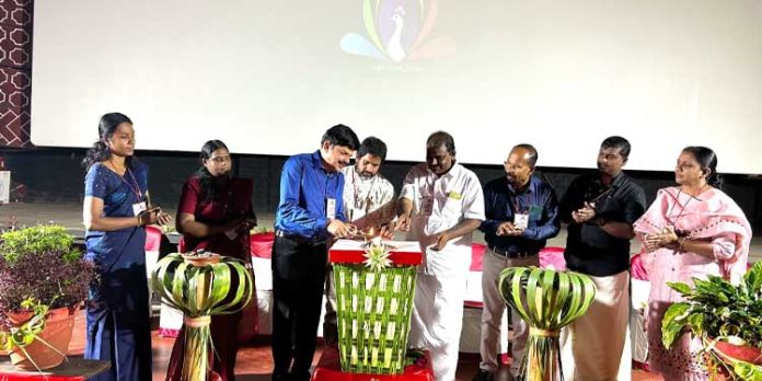 സമഗ്രശിക്ഷ കേരള പത്തനംതിട്ട ജില്ലാതല ചലച്ചിത്രോത്സവം ഉദ്ഘാടനം ചെയ്തു സമഗ്രശിക്ഷ കേരള പത്തനംതിട്ട ജില്ലാതല ചലച്ചിത്രോത്സവം ഉദ്ഘാടനം ചെയ്തു