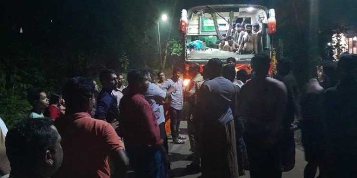 അയ്യപ്പഭക്തർ സഞ്ചരിച്ച വാഹനത്തിന് നേരെ ഉണ്ടായ ആക്രമണം ; അന്വേഷണം ഊർജ്ജിതമാക്കി പോലീസ് അയ്യപ്പഭക്തർ സഞ്ചരിച്ച വാഹനത്തിന് നേരെ ഉണ്ടായ ആക്രമണം ; അന്വേഷണം ഊർജ്ജിതമാക്കി പോലീസ്