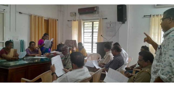ജല ജീവൻ പൈപ്പ് സ്ഥാപിക്കൽ അപകടക്കെണിയാകുന്നു : കോന്നി താലൂക്ക് വികസന സമിതി ജല ജീവൻ പൈപ്പ് സ്ഥാപിക്കൽ അപകടക്കെണിയാകുന്നു : കോന്നി താലൂക്ക് വികസന സമിതി