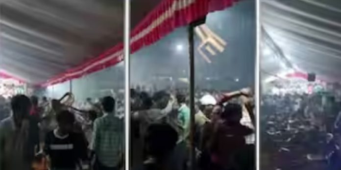 പാലക്കാട് മണ്ണാർക്കാട് ഉപജില്ലാ കലോത്സവത്തിനിടെ അധ്യാപകരും രക്ഷിതാക്കളും തമ്മില് കൂട്ടത്തല്ല് പാലക്കാട് മണ്ണാർക്കാട് ഉപജില്ലാ കലോത്സവത്തിനിടെ അധ്യാപകരും രക്ഷിതാക്കളും തമ്മില് കൂട്ടത്തല്ല്
