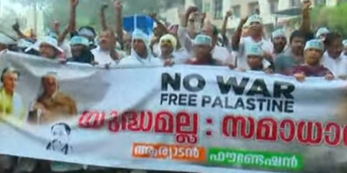 മലപ്പുറത്ത് ആര്യാടൻ ഷൗക്കത്തിന്റെ നേതൃത്വത്തിൽ പലസ്തീൻ ഐക്യദാർഢ്യ റാലി മലപ്പുറത്ത് ആര്യാടൻ ഷൗക്കത്തിന്റെ നേതൃത്വത്തിൽ പലസ്തീൻ ഐക്യദാർഢ്യ റാലി