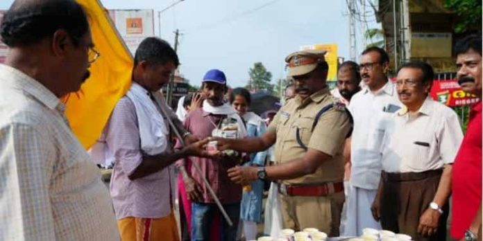 പരുമല തീർത്ഥാടന പദയാത്രയ്ക്ക് സ്വീകരണം നൽകി പരുമല തീർത്ഥാടന പദയാത്രയ്ക്ക് സ്വീകരണം നൽകി