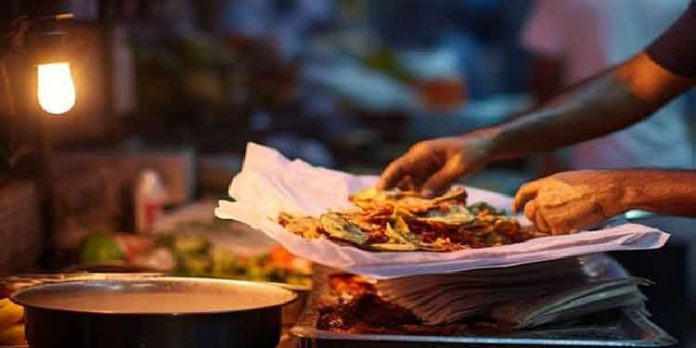 പത്രക്കടലാസില് ഇട്ട് ഭക്ഷണം കഴിക്കുന്നവരാണോ നിങ്ങള് ? കാത്തിരിക്കുന്നത് വലിയ അപകടം പത്രക്കടലാസില് ഇട്ട് ഭക്ഷണം കഴിക്കുന്നവരാണോ നിങ്ങള് ? കാത്തിരിക്കുന്നത് വലിയ അപകടം