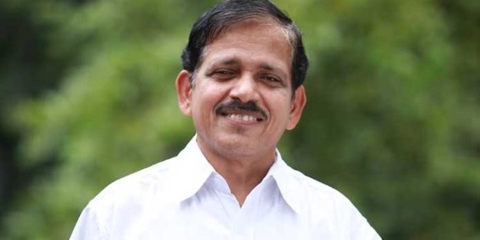 പഴയിടം മോഹനൻ നമ്പൂതിരി സ്കൂള് മേളകളുടെ ഊട്ടുപുരയിലേക്ക് തിരികെയെത്തുന്നു പഴയിടം മോഹനൻ നമ്പൂതിരി സ്കൂള് മേളകളുടെ ഊട്ടുപുരയിലേക്ക് തിരികെയെത്തുന്നു