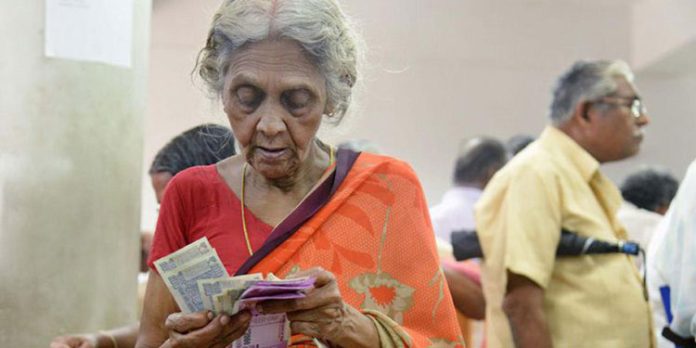 രണ്ടാഴ്ചക്കുള്ളില് രണ്ട് ഗഡു ക്ഷേമപെൻഷൻ വിതരണം ചെയ്യാന് ധനവകുപ്പ് രണ്ടാഴ്ചക്കുള്ളില് രണ്ട് ഗഡു ക്ഷേമപെൻഷൻ വിതരണം ചെയ്യാന് ധനവകുപ്പ്
