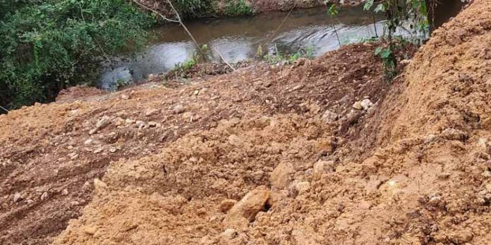 ശബരിമല സീസണ് മുമ്പ് പുതമണ്ണിൽ താത്ക്കാലിക പാതയുടെ നിർമ്മാണം പൂര്ത്തിയാക്കും ; പൊതുമരാമത്ത് വകുപ്പ് ശബരിമല സീസണ് മുമ്പ് പുതമണ്ണിൽ താത്ക്കാലിക പാതയുടെ നിർമ്മാണം പൂര്ത്തിയാക്കും ; പൊതുമരാമത്ത് വകുപ്പ്