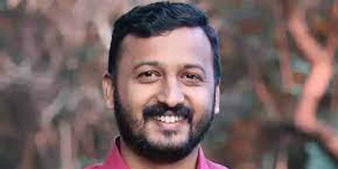 വ്യാജ തിരിച്ചറിയിൽ കാർഡ് വിവാദം ; പ്രതികരണവുമായി രാഹുൽ മാങ്കൂട്ടത്തിൽ വ്യാജ തിരിച്ചറിയിൽ കാർഡ് വിവാദം ; പ്രതികരണവുമായി രാഹുൽ മാങ്കൂട്ടത്തിൽ