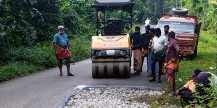 മന്ദമരുതി – വെച്ചൂച്ചിറ റോഡിലെ അപകടക്കെണിയായ കുഴികള് മൂടുന്നു മന്ദമരുതി – വെച്ചൂച്ചിറ റോഡിലെ അപകടക്കെണിയായ കുഴികള് മൂടുന്നു