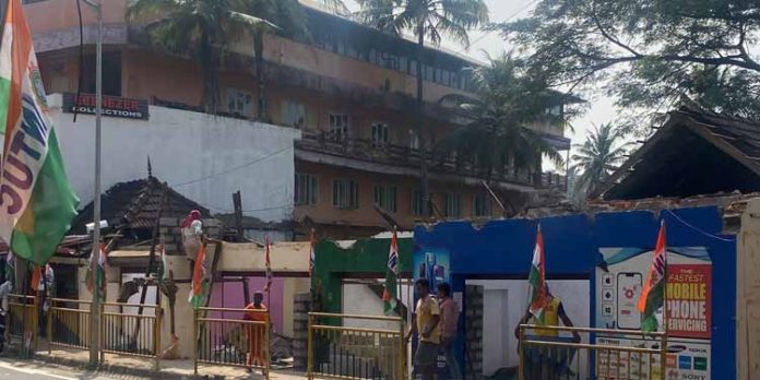 അധികാരികളുടെ മൂക്കിനു കീഴിലെ അനധികൃത നിര്മ്മാണം : കണ്ടില്ലെന്നു നടിച്ച് റാന്നി പഞ്ചായത്ത് അധികാരികളുടെ മൂക്കിനു കീഴിലെ അനധികൃത നിര്മ്മാണം : കണ്ടില്ലെന്നു നടിച്ച് റാന്നി പഞ്ചായത്ത്