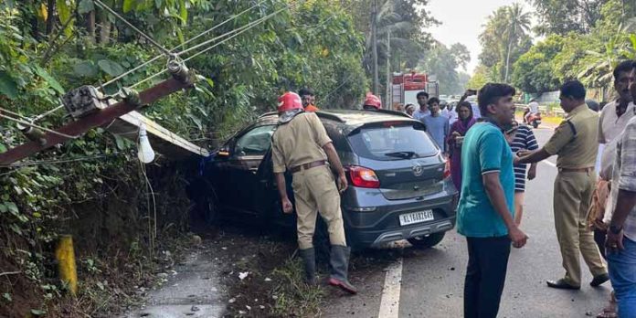 പുനലൂര് – മൂവാറ്റുപുഴ സംസ്ഥാന പാതയില് വീണ്ടും വാഹനാപകടം പുനലൂര് – മൂവാറ്റുപുഴ സംസ്ഥാന പാതയില് വീണ്ടും വാഹനാപകടം